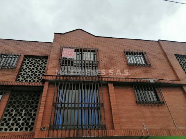 apartment en arriendo CR 41 60A 28 int 301 llaves en la tienda de mascotas
