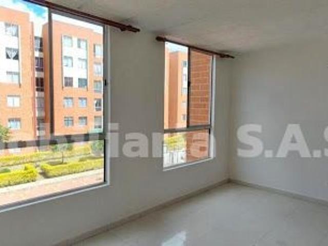 apartment en arriendo CR 5 7A 44 BL 4 AP 301