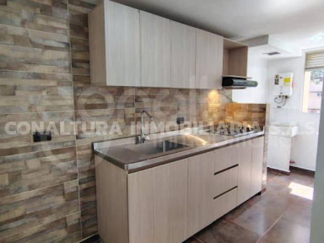 apartment en arriendo AV 23 52 50 APTO 722 PLAZA NAVARRA
