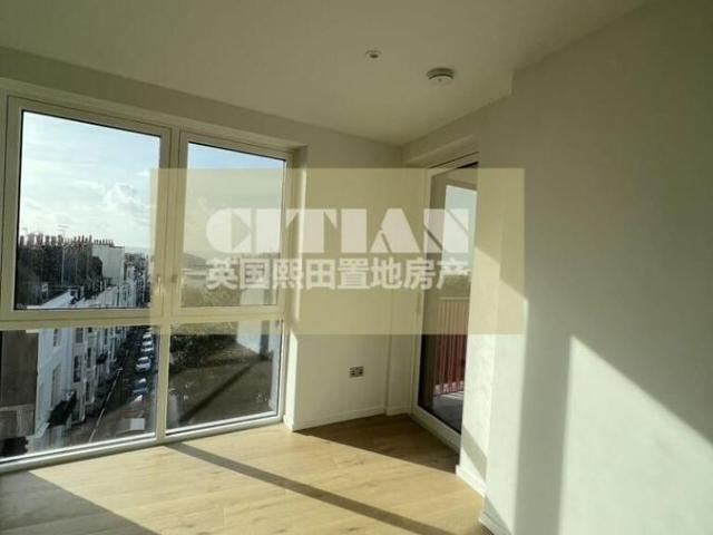 Apartment, Edward Street, Brighton BN2, 2 bed flat to rent, £2,100 pcm | PrimeLocation