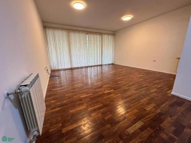 Apartment for rent – 2 bedrooms with garage | 53 between 29 and 30 | $950,000