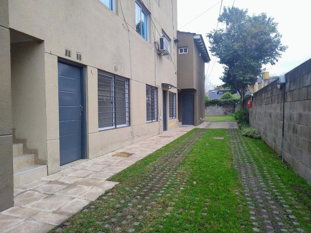 Apartment for rent 2 main rooms with garage. Castelar Norte, Morón