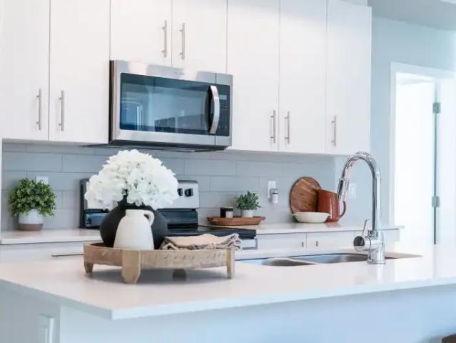Apartment For Rent Colwood BC 1650 ES105269381