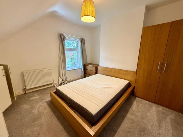 Apartment for rent Chatham Grove, West Didsbury M20 1HS