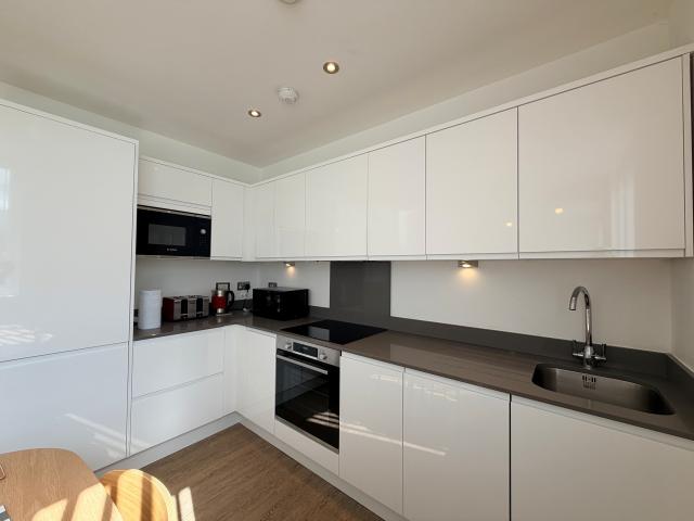Apartment for rent Crossford Court, Dane Road, Sale