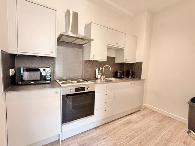 Apartment for rent Crown Court Chambers, Crown Street, H.