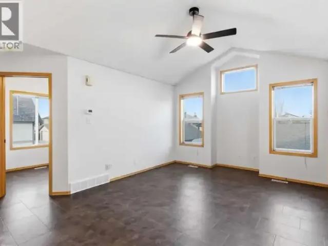 Apartment For Rent Airdrie AB 1390 ES102811687