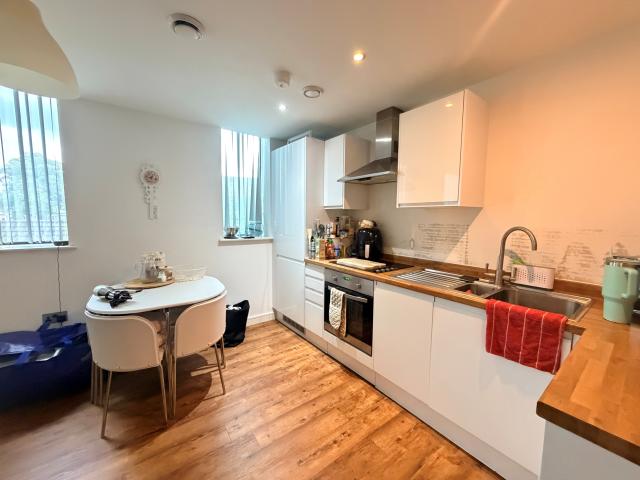 Apartment for rent Ashton Lane, Sale M33 6PS