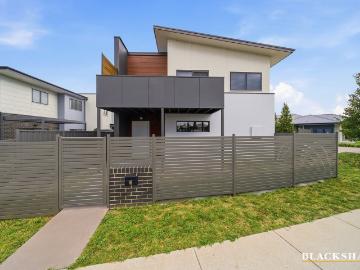 Googong, Jembaicumbene - Balcony, Parking