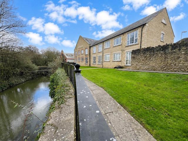 apartment for rent at 28 Harris Close, Frome, Somerset, United Kingdom