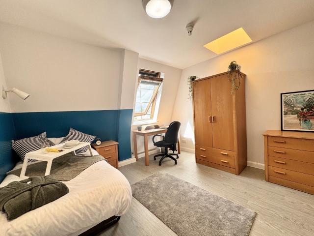 apartment for rent at Cricklewood Lane, London, NW2, United Kingdom
