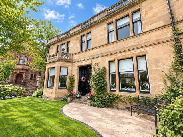 apartment for rent at Crown Road North, Dowanhill, Glasgow, G12 9DH, England