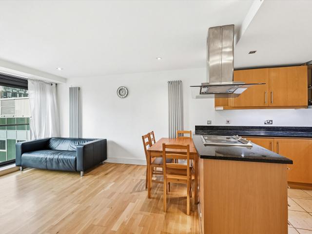 apartment for rent at apartment Millharbour, London, E14
