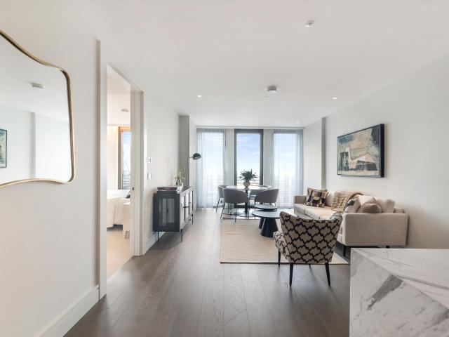 apartment for rent at apartment One Bishopsgate Plaza, Houndsditch, London, EC3A