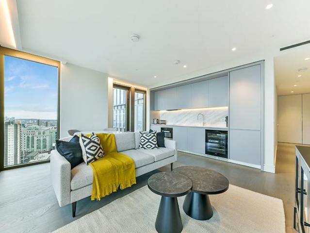 apartment for rent at apartment One Bishopsgate Plaza, Houndsditch, London, EC3A
