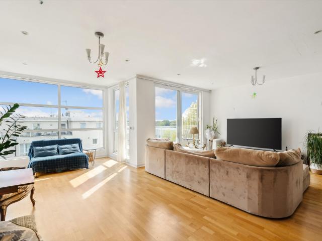 apartment for rent at apartment Aura House, Melliss Avenue, Kew Riverside TW9