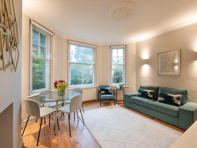 apartment for rent at apartment Alexandra Mansions, 333 Kings Road, Chelsea, London SW3