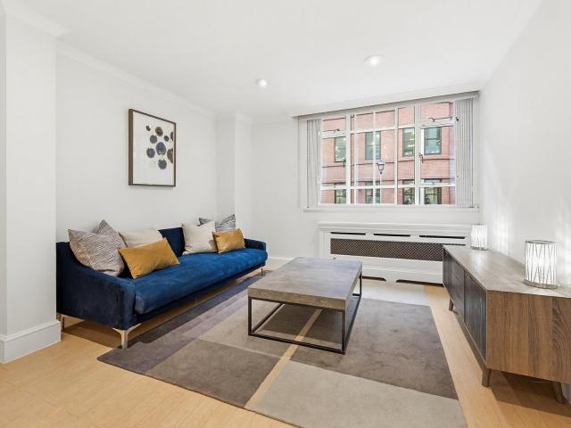 apartment for rent at apartment Duke Street, London, SW1Y