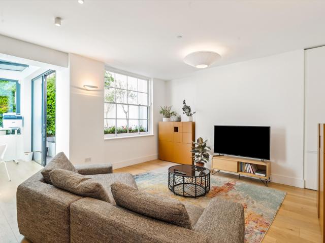 apartment for rent at apartment Ennismore Gardens, London SW7