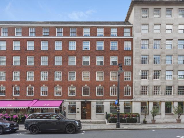 apartment for rent at apartment Grosvenor Square, Mayfair, London W1K