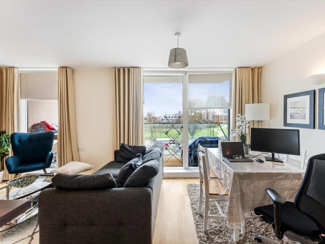 apartment for rent at apartment Hallmark Court, Ursula Gould Way, Limehouse Cut, London, E14