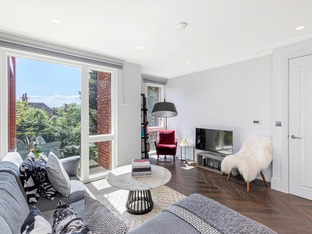 apartment for rent at apartment Hampstead Manor, Kidderpore Avenue, Hampstead NW3