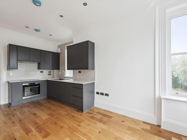 apartment for rent at apartment Kilburn Lane, London, W10