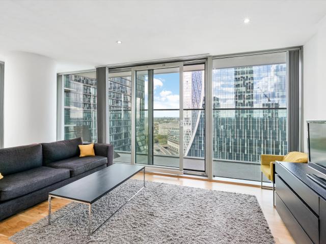 apartment for rent at apartment Landmark East Tower, Marsh Wall, Nr Canary Wharf, London, E14