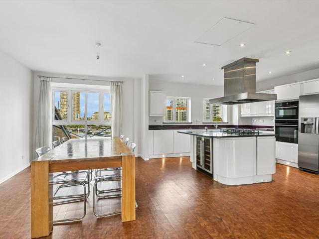 apartment for rent at apartment Landons Close, Isle Of Dogs, London, E14