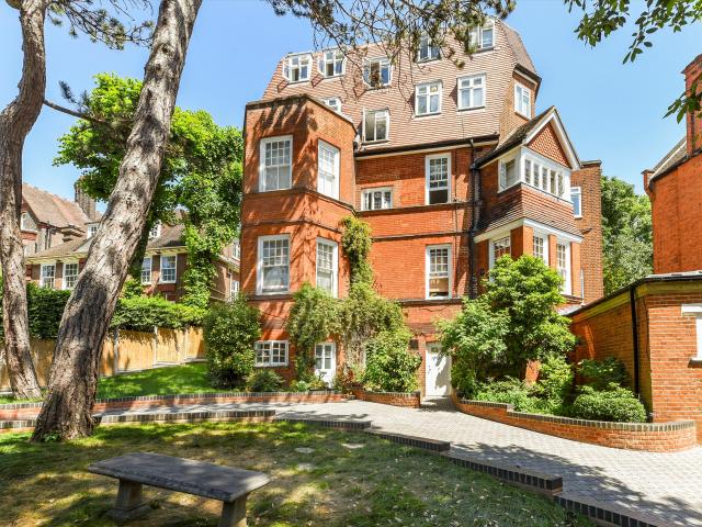 apartment for rent at apartment Langland Gardens, London NW3