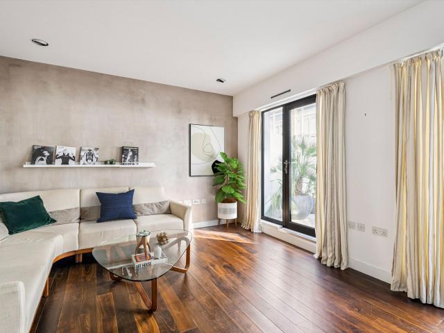 apartment for rent at apartment Porteus Place, London SW4