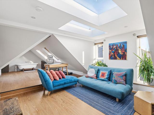apartment for rent at apartment Richmond Road, Twickenham TW1