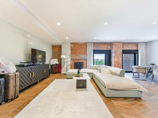 apartment for rent at apartment Switch House West, Battersea Power Station, Battersea, SW11