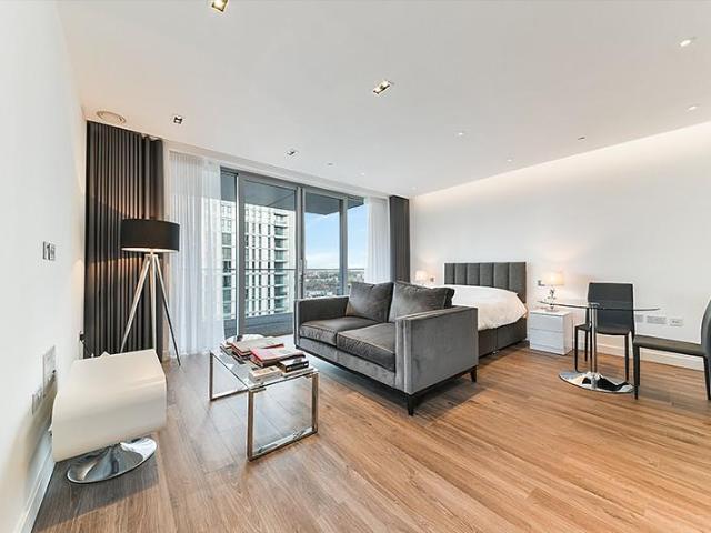 apartment for rent at apartment Satin House, Piazza Walk, Aldgate, London, E1