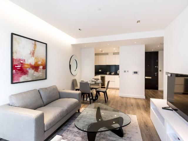apartment for rent at apartment Satin House, Piazza Walk, Aldgate, London, E1