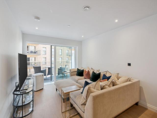 apartment for rent at apartment Watermeadow Lane, London SW6