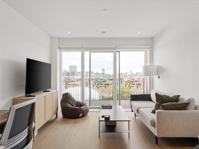 apartment for rent at apartment Watermeadow Lane, London SW6