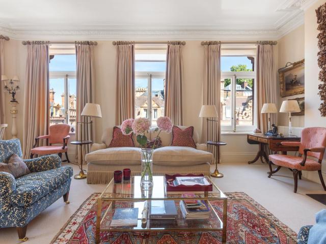 apartment for rent at apartment 84 Mount Street, Mayfair, London W1K