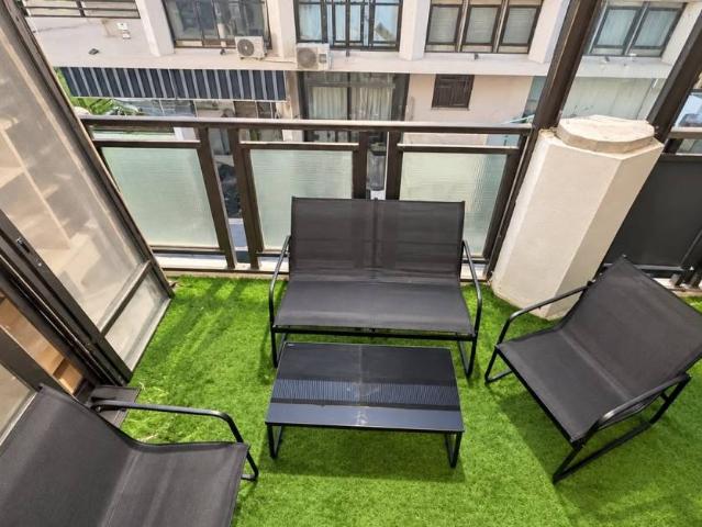 Apartment for rent at Av. Robleda, 8 with terrace and private parking