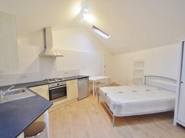 apartment for rent at Golders Green Crescent, Golders Green