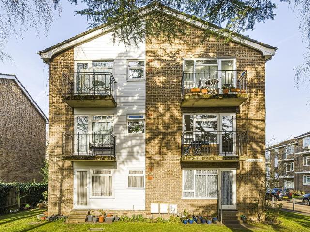 apartment for rent at Lovelace Gardens, Surbiton