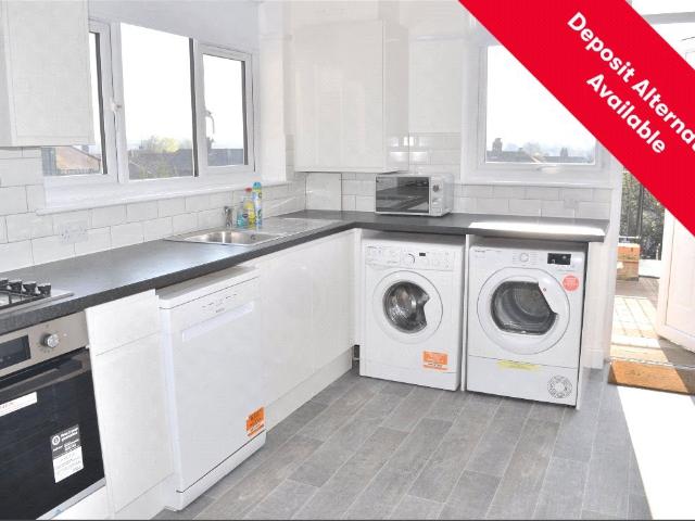 apartment for rent at London Road, North Cheam, Surrey, SM3, UK