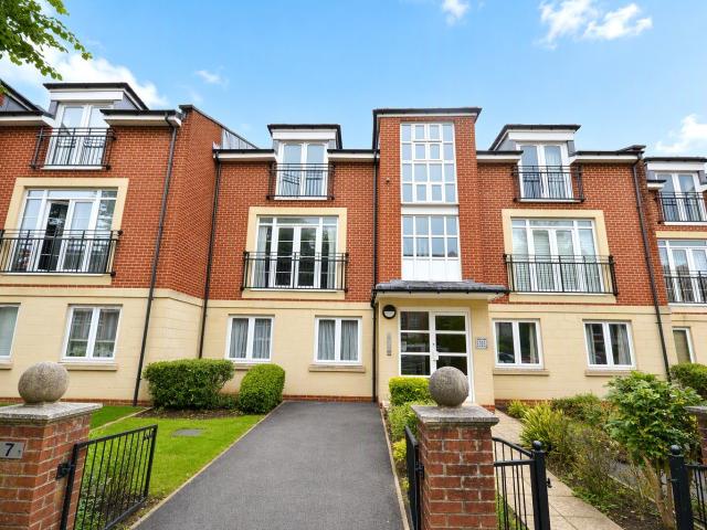 apartment for rent at Linden Grange, Claremont Avenue, Bristol, BS7, UK