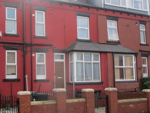 apartment for rent at St Hildas Avenue, Leeds, LS9 0BZ