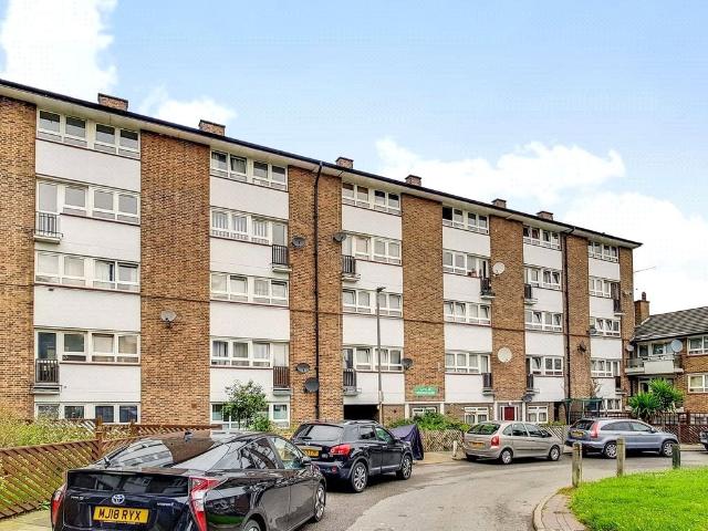 apartment for rent at Stoford Close, London, SW19, UK
