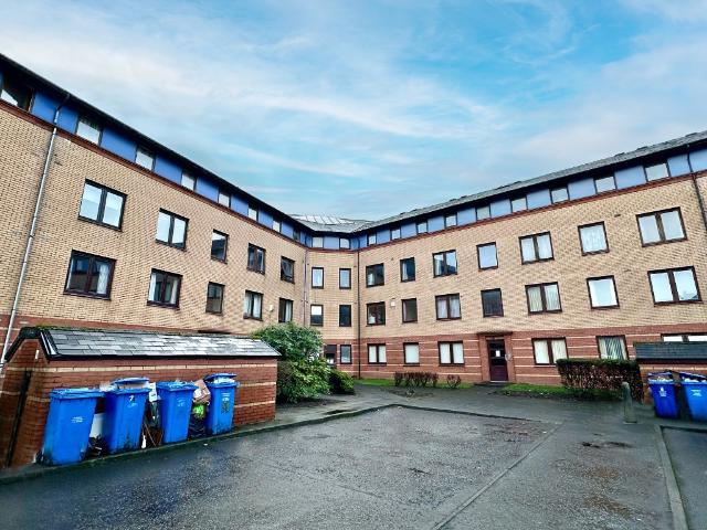 apartment for rent at Plantation Park Gardens, Kinning Park, Glasgow, G51 1NW, England