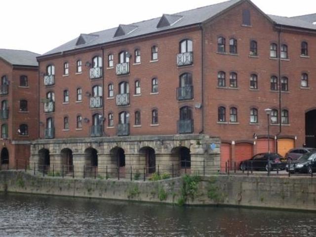 apartment for rent at Riverside Court, Leeds, LS1 7BU