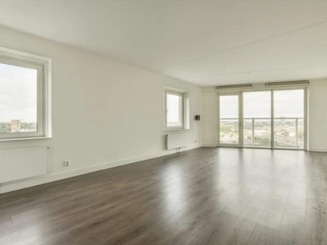 apartment for rent at Waldorpstraat 580, Den Haag