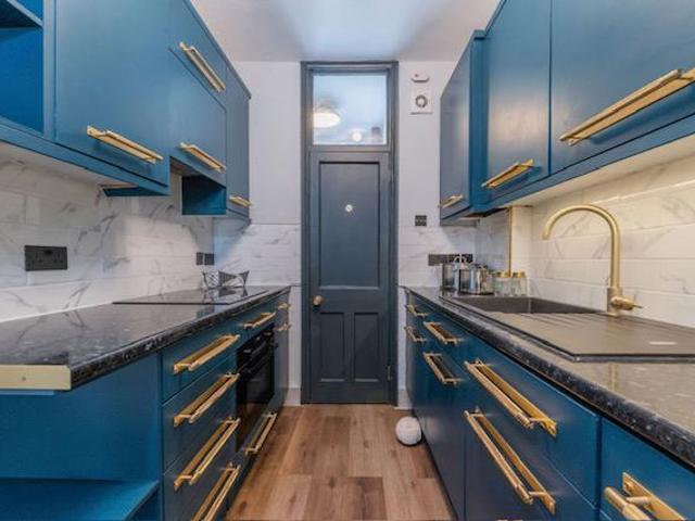 apartment for rent at Thanet Street, London, WC1H 9QD, UK