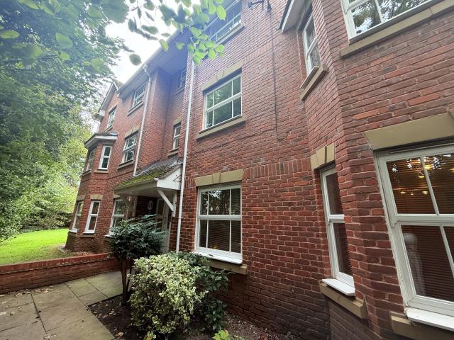 Apartment for rent Kentmere Close, WA15